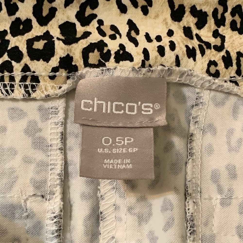 Chico’s Women’s Leopard Print Pants - Size: 0.5P - Picture 7 of 8